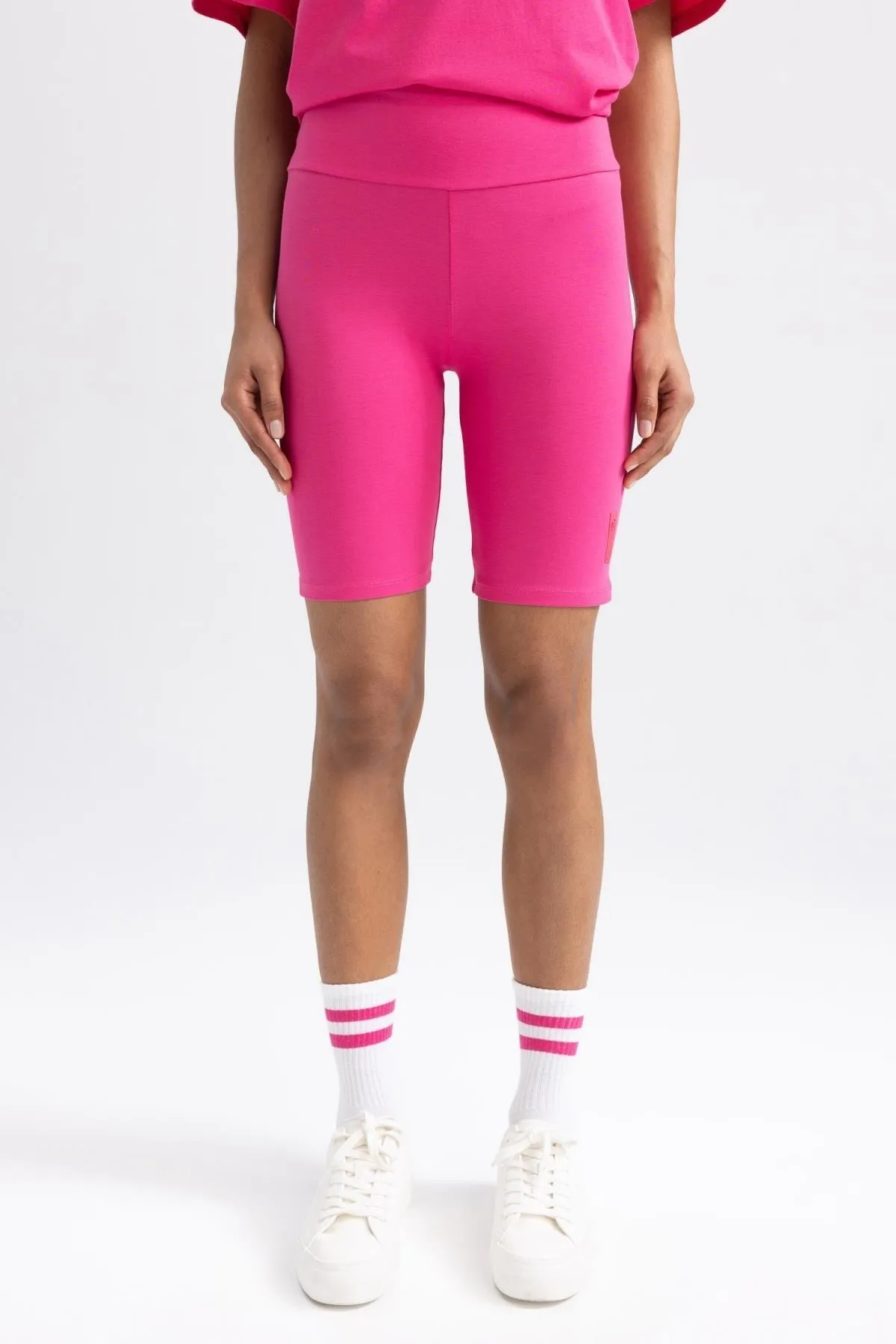 DeFacto  Biker-Sportleggings aus gekämmter Baumwolle mit hoher Taille und Aufdruck A7110ax23hs