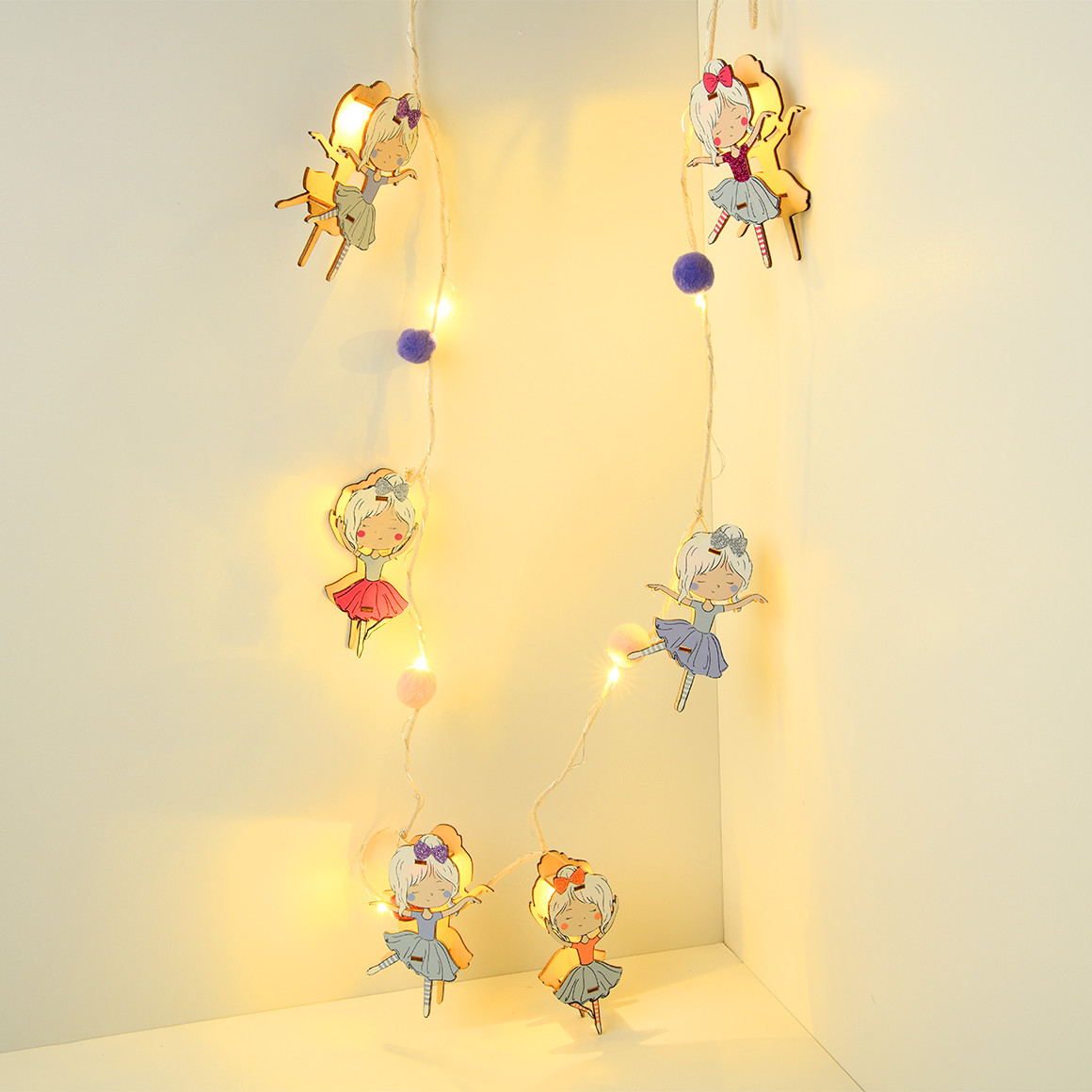 LED-Lichterkette mit Ballerinas