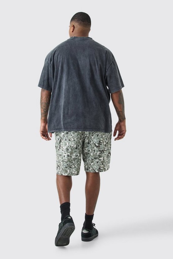 Plus Camouflage Twill Cargo-Shorts