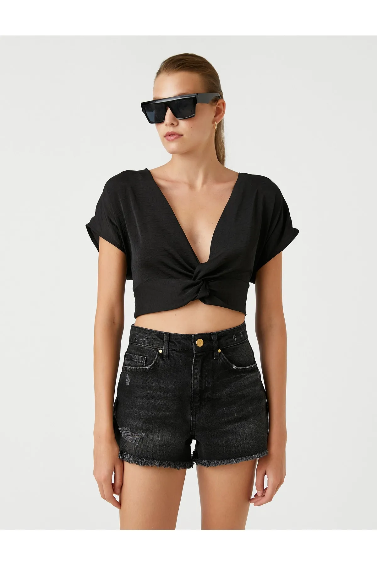 Koton  Raffende, detaillierte Crop-Bluse im Satin-Look