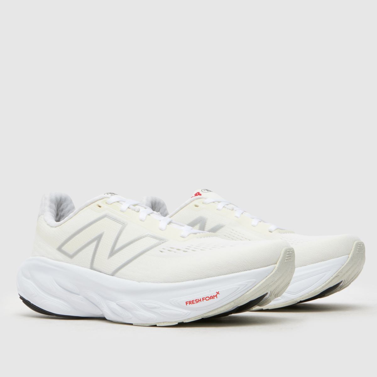 New Balance vita och silverfärgade Fresh Foam x 1080 v14 Barnskor