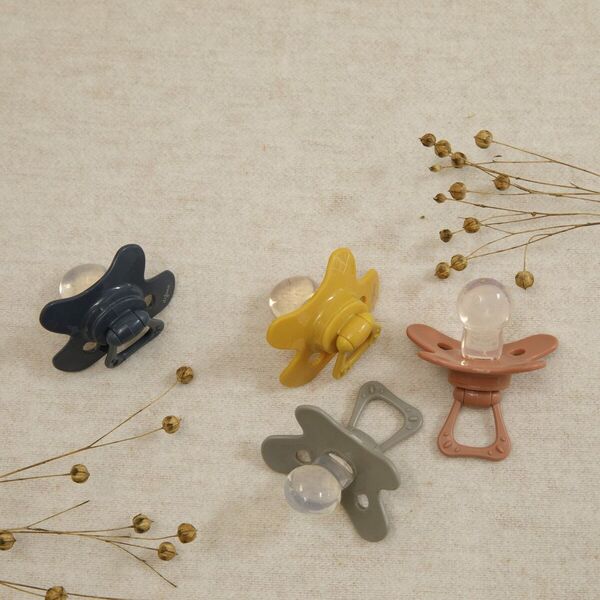 Difrax Natural 18 M Pacifier dark blue, grey, brown, ochre yellow, 4 pieces