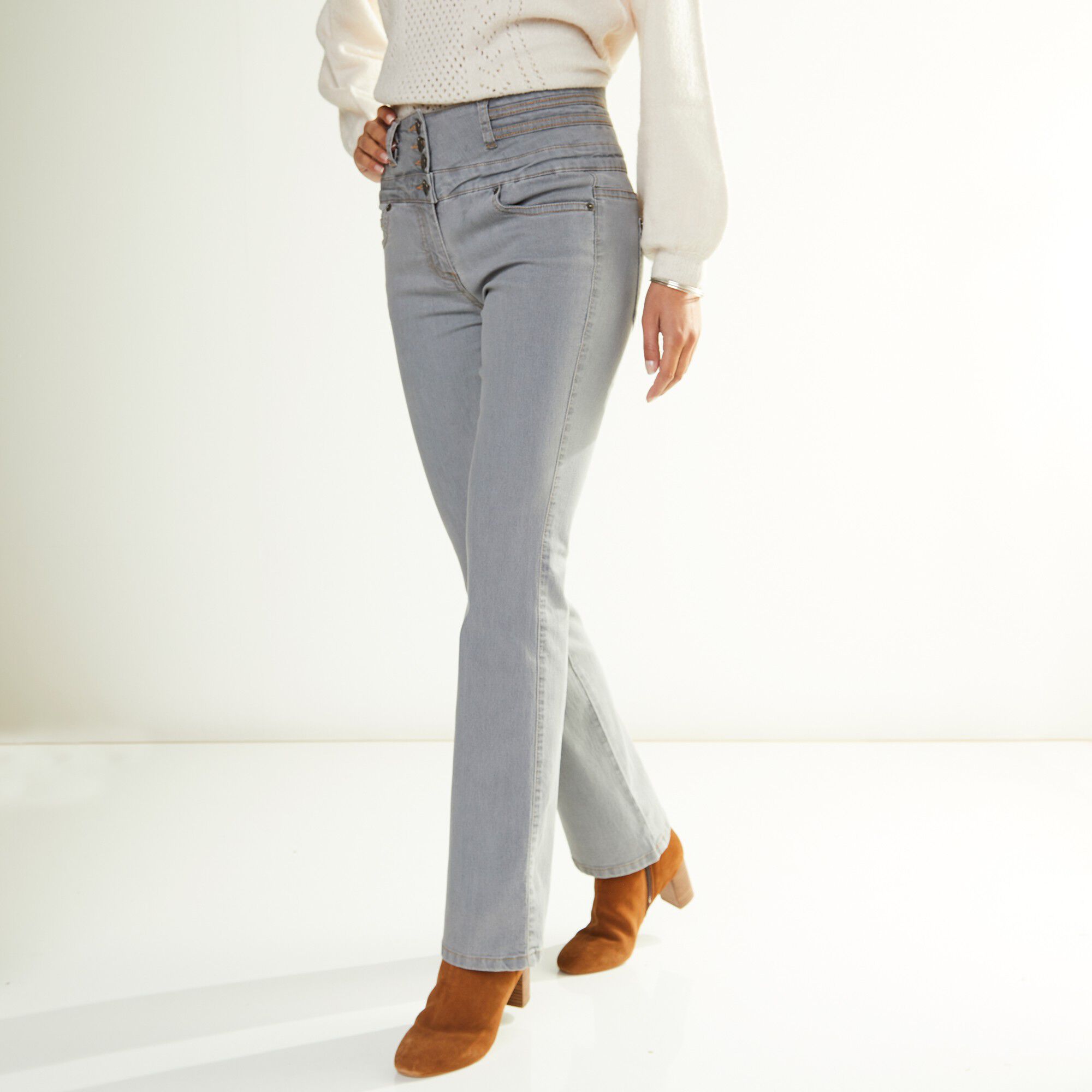 Jean coupe boocut taille haute