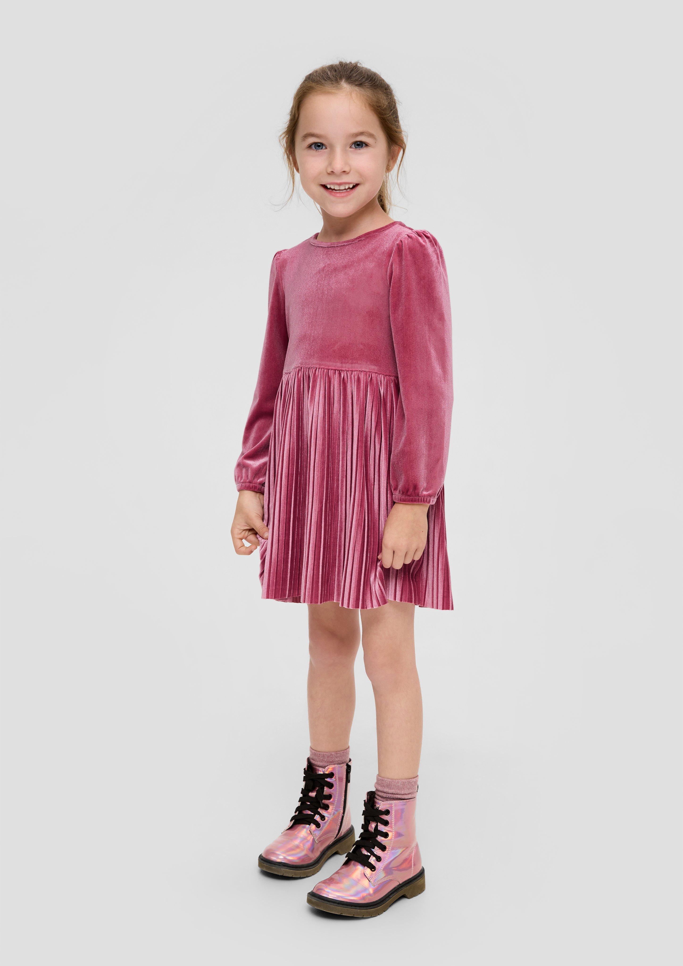 Samtkleid mit Plisseéfalten  2145255-4592