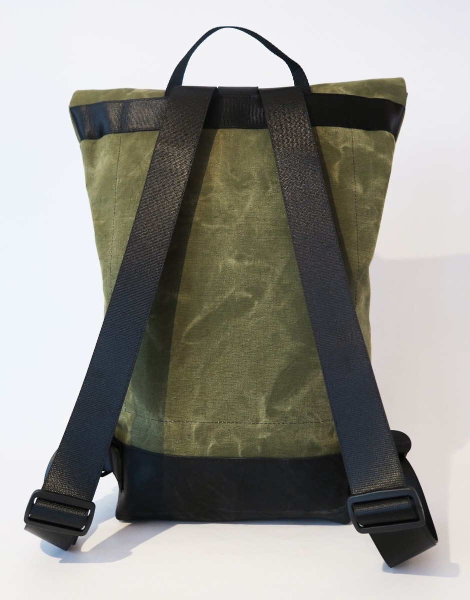 LEONCA Handtaschen khaki Rollrucksack Zeltleinen Oliv dunkel M