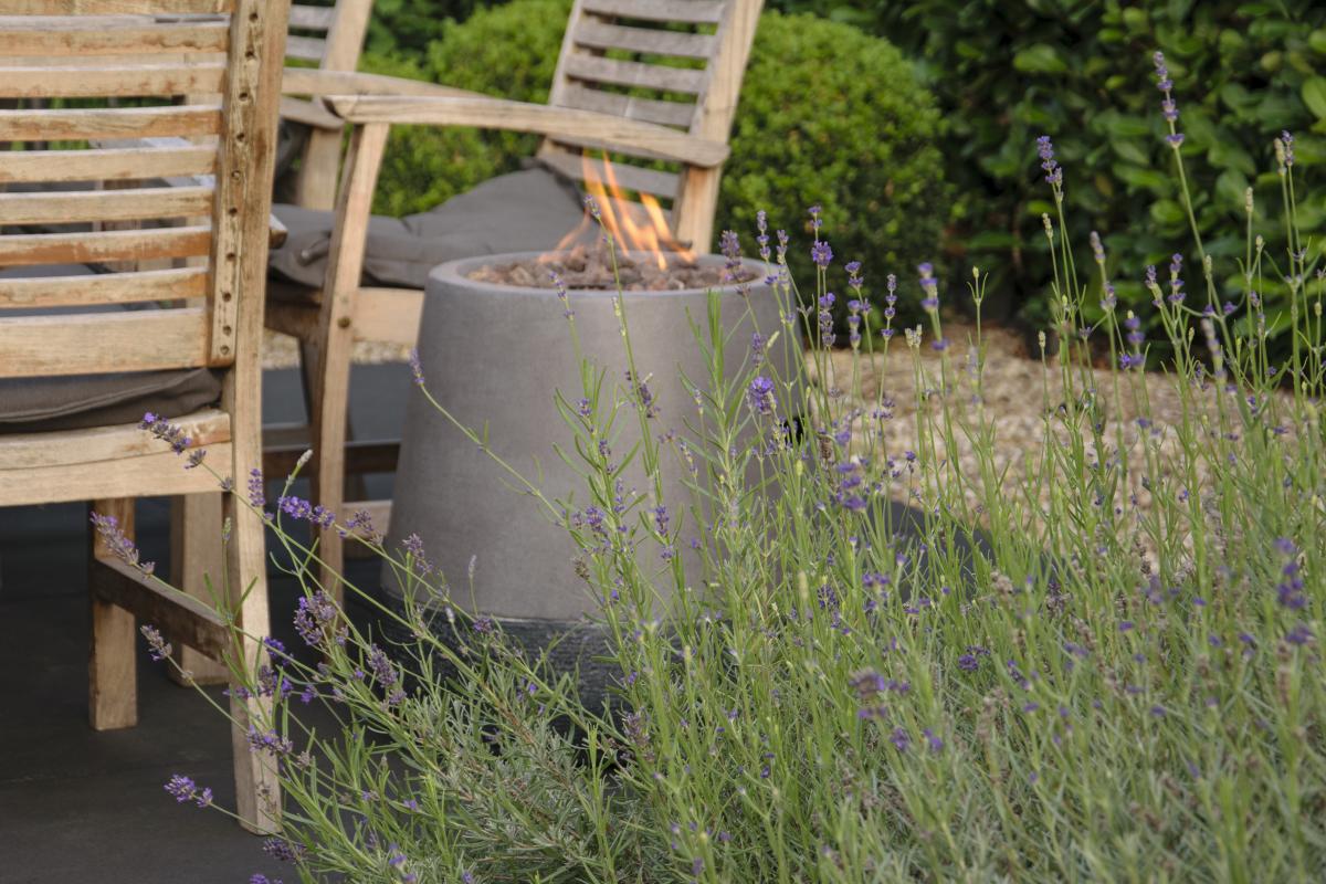 dobar Outdoor Lava-Ofen Stellar mit Lavasteinen
