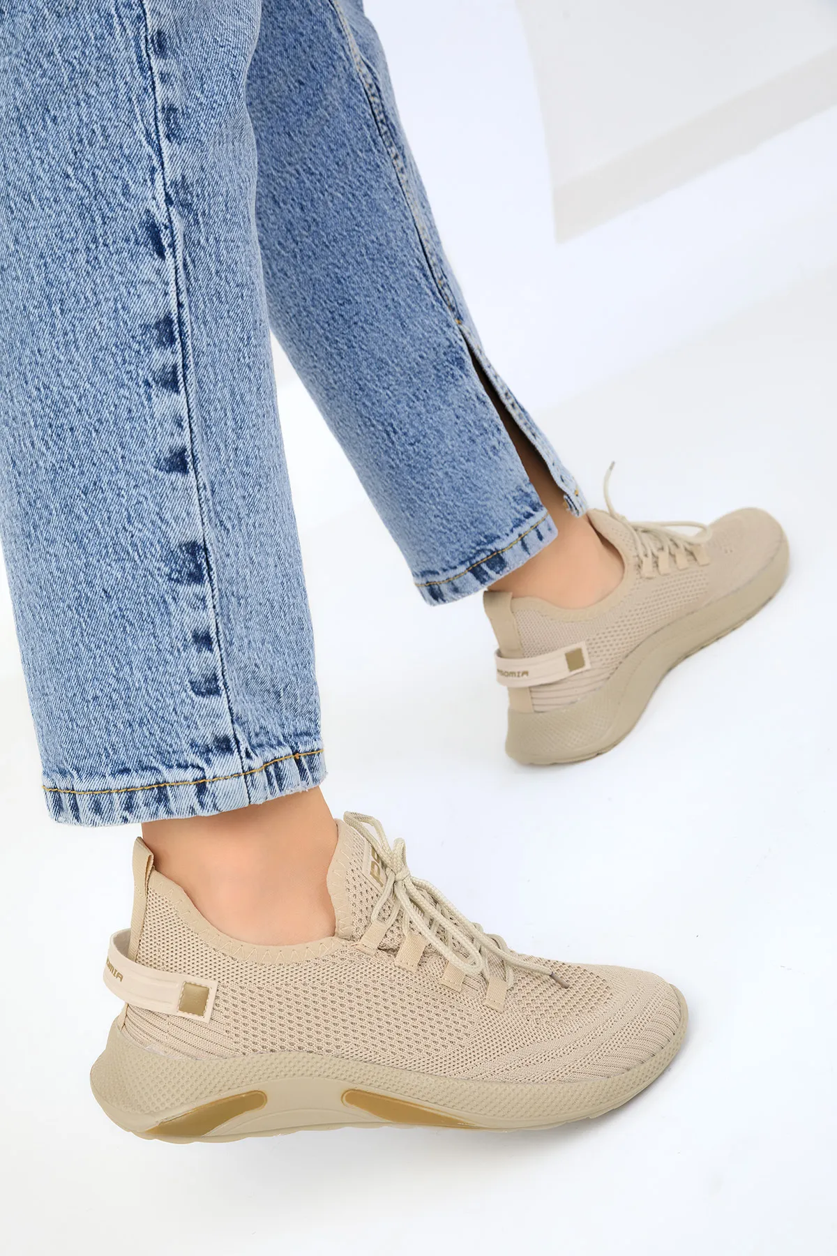 SOHO  Beige Damen Sneakers 16884