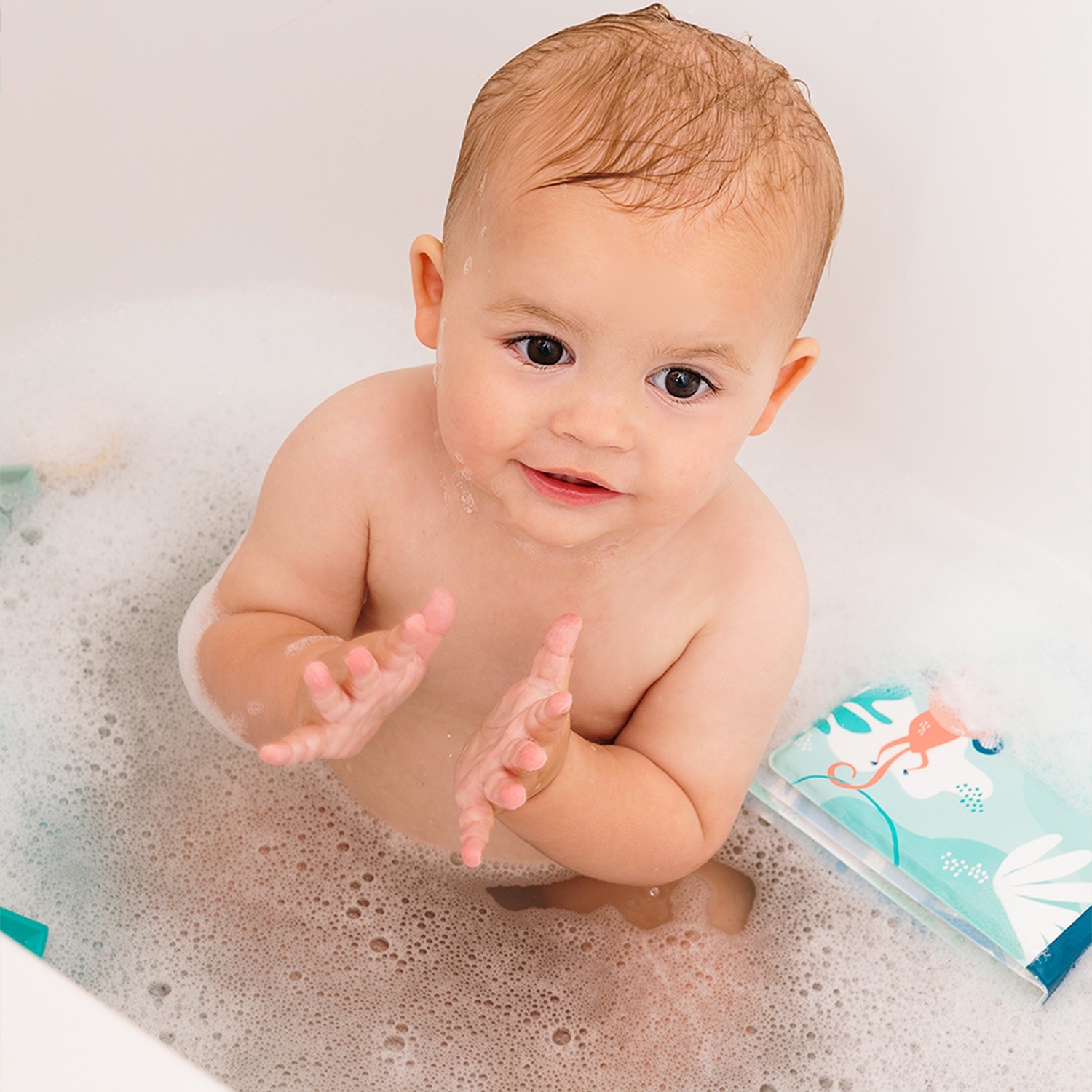 Gel de baño y champú orgánico Biolane Eco-refill para cuerpo y cabello