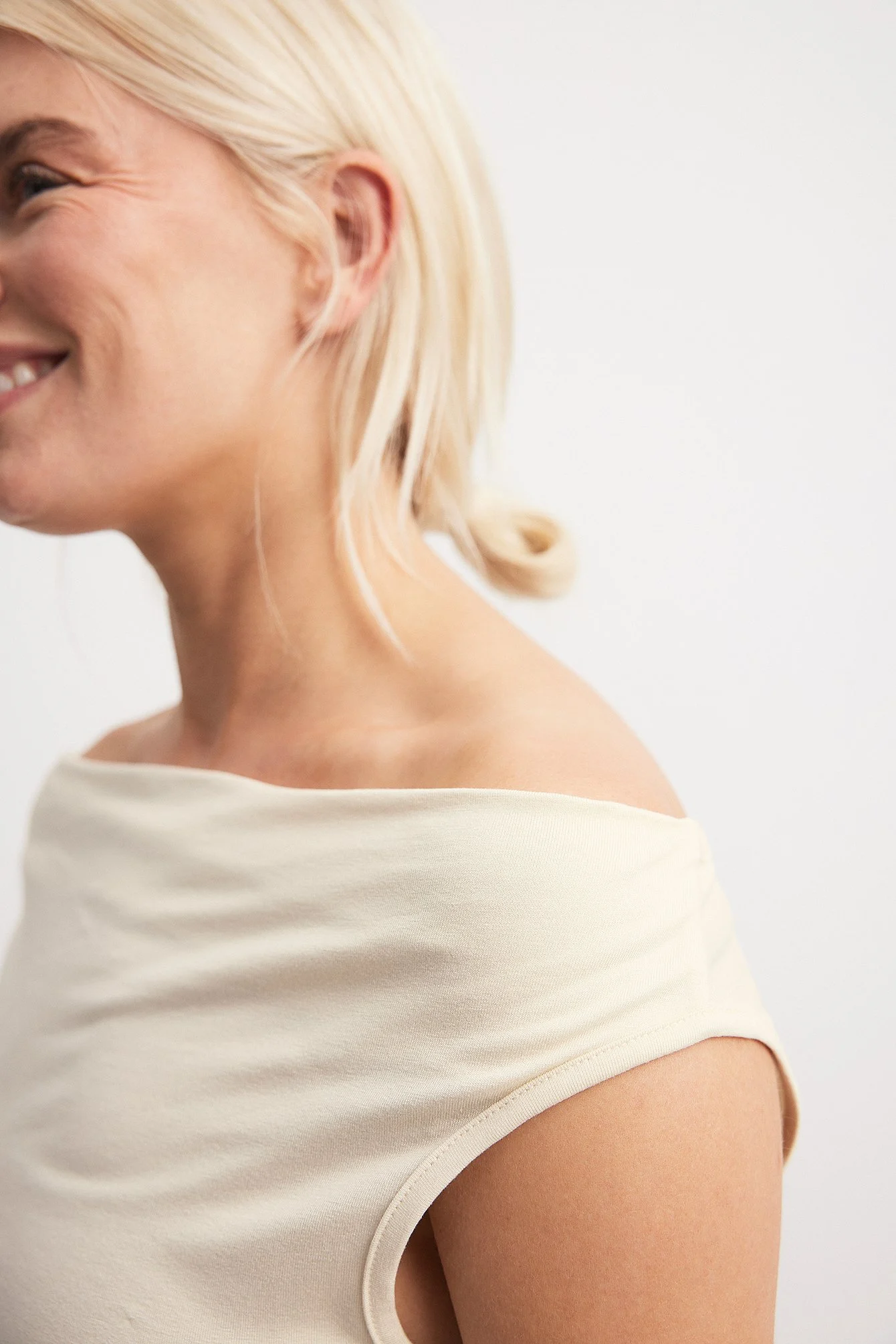 Soft Line schulterfreies Top