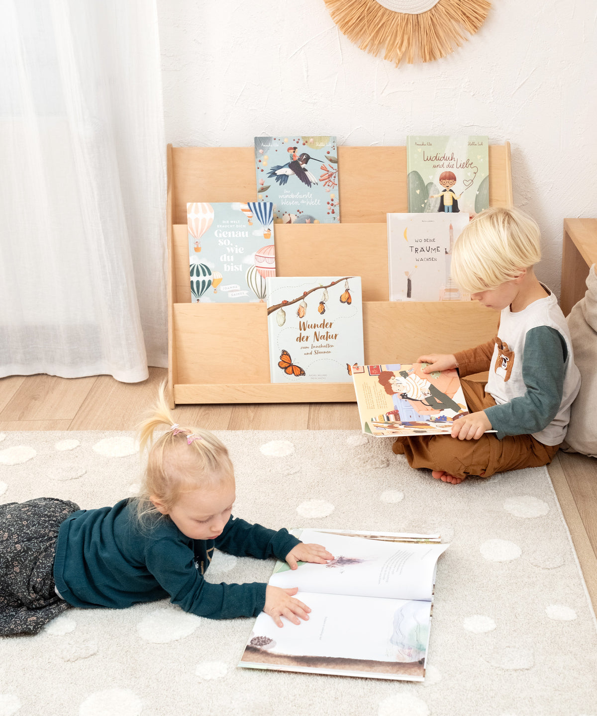 Bücherregal