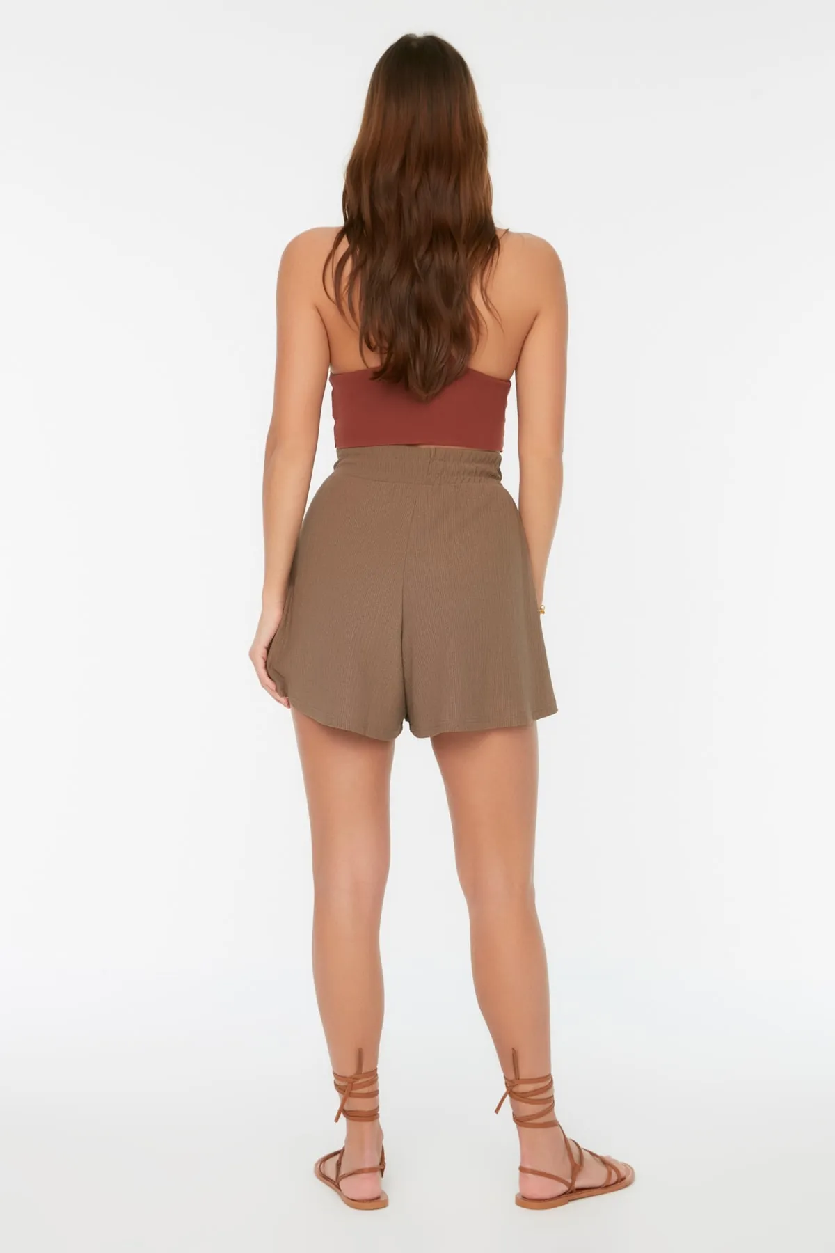 Trendyol Collection  Nerzfarbene Shorts mit lockerer Passform und normaler Taille, Wickel-/Strukturstrick-Shorts TWOSS22SR0212