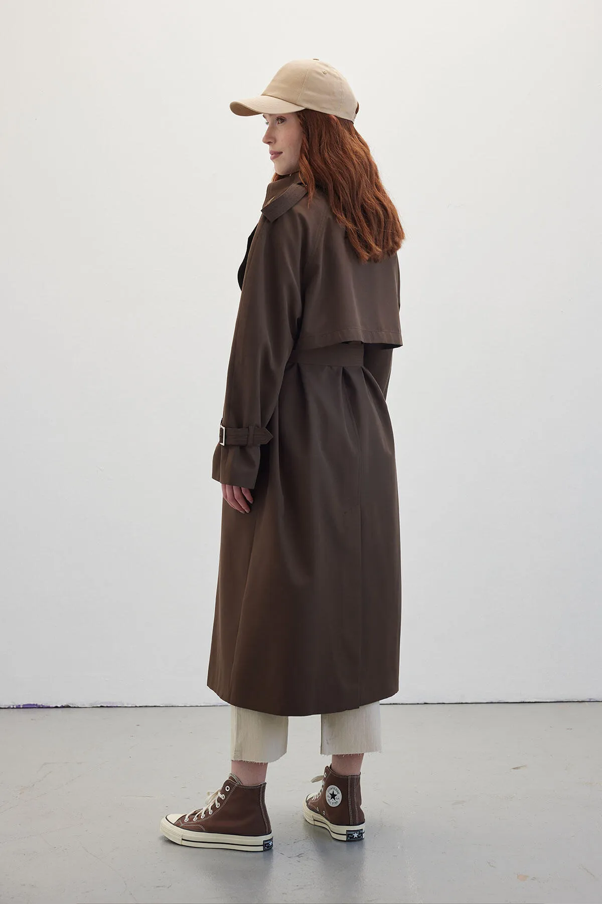 Manuka  FLIEßENDER TRENCHCOAT MIT GÜRTEL, BITTERBRAUN