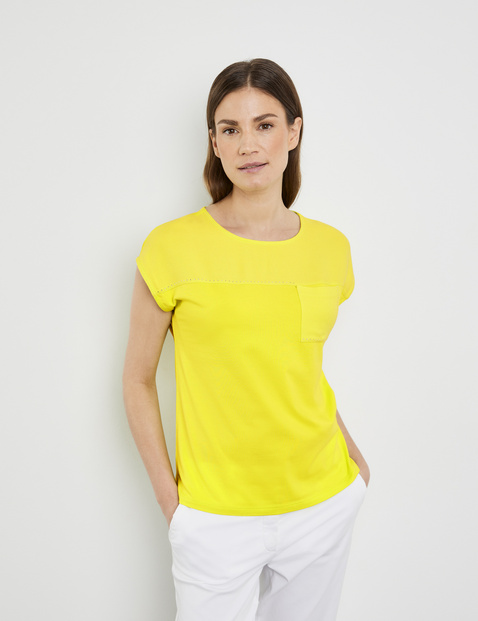 T-Shirt mit Material-Patch und Ziersteinchen
