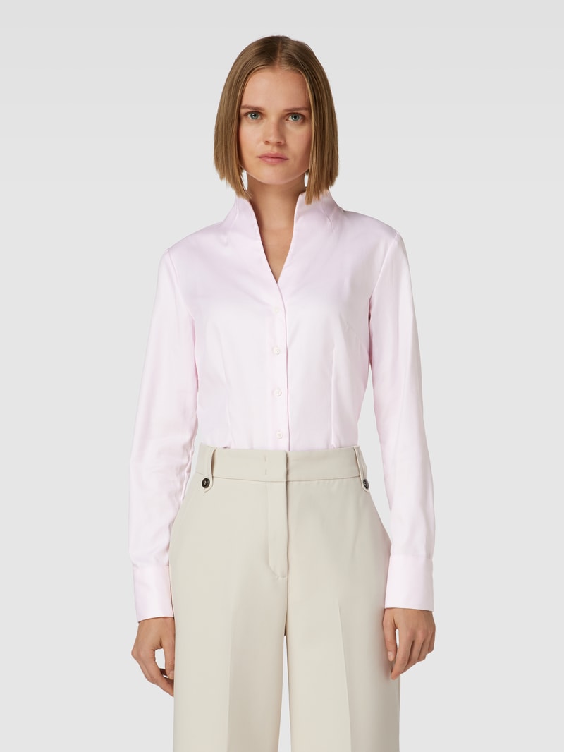 Bluse mit Kelchkragen und Knopfleiste in hellrosa
