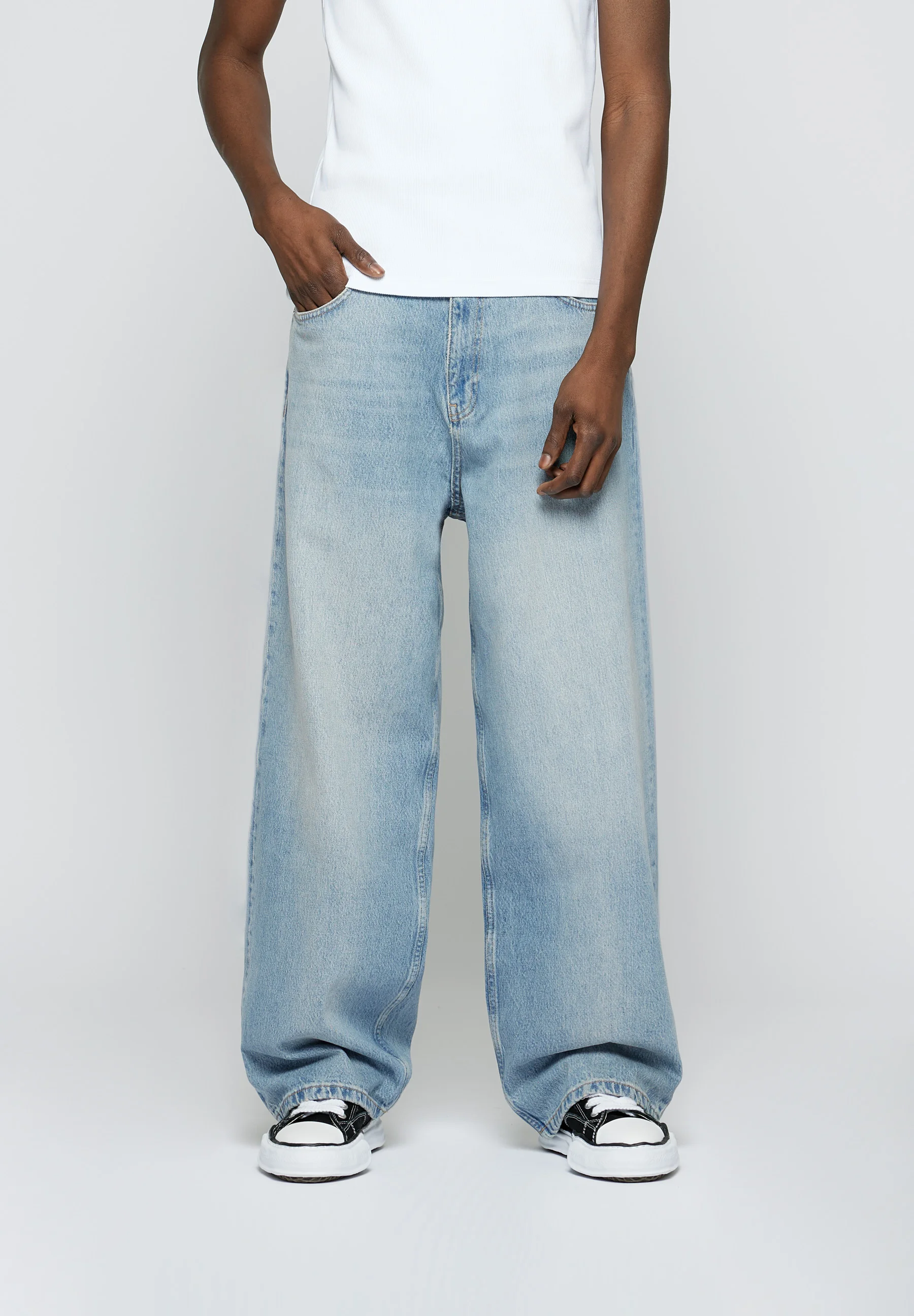 EIGHTYFIVE LOOSE BAGGY - Vaqueros holgados