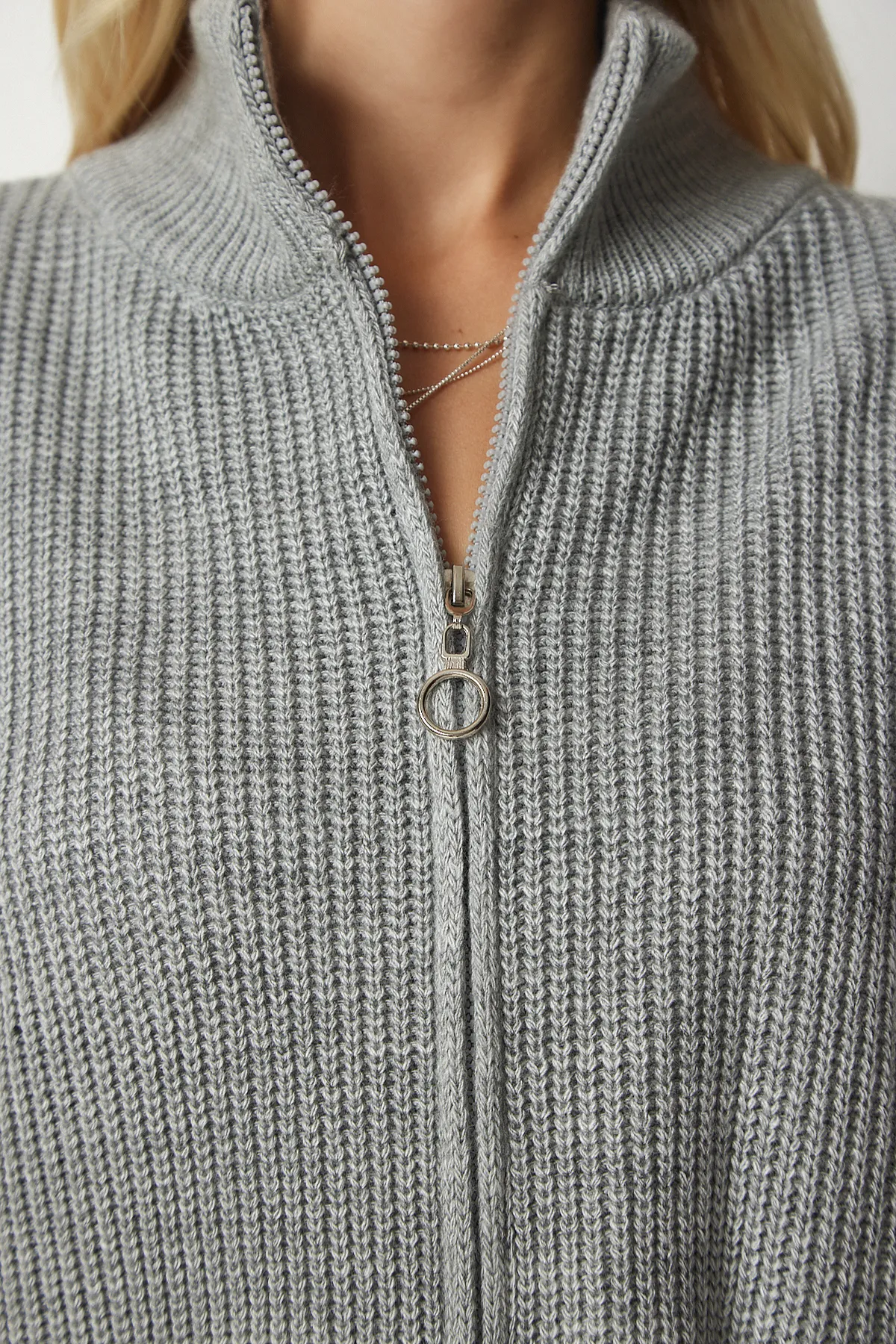 Happiness İstanbul  Graue Strickjacke mit Reißverschluss für Damen YY00172