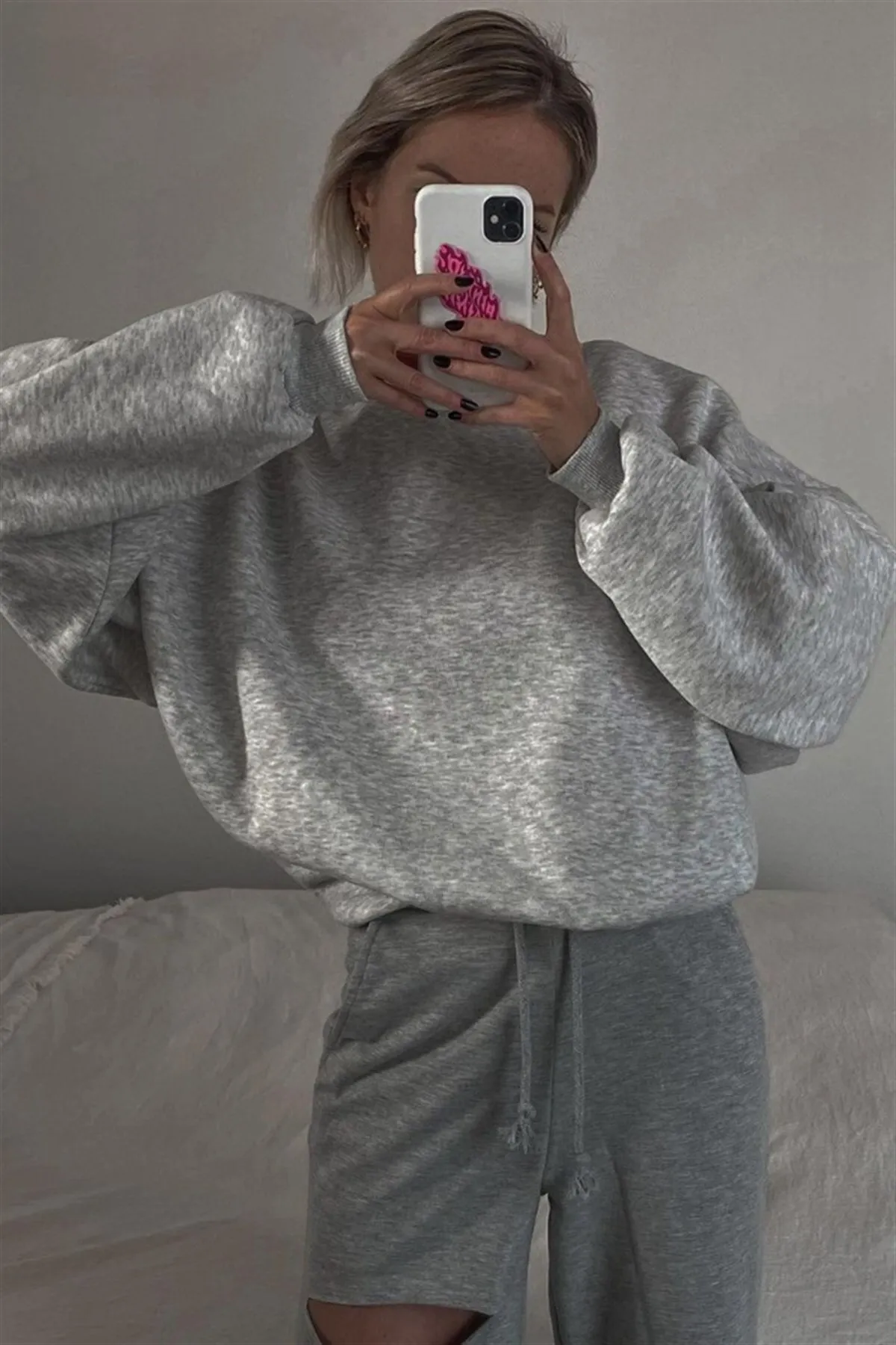 Madmext  Graues Basic-Sweatshirt mit Rundhalsausschnitt Mg1559