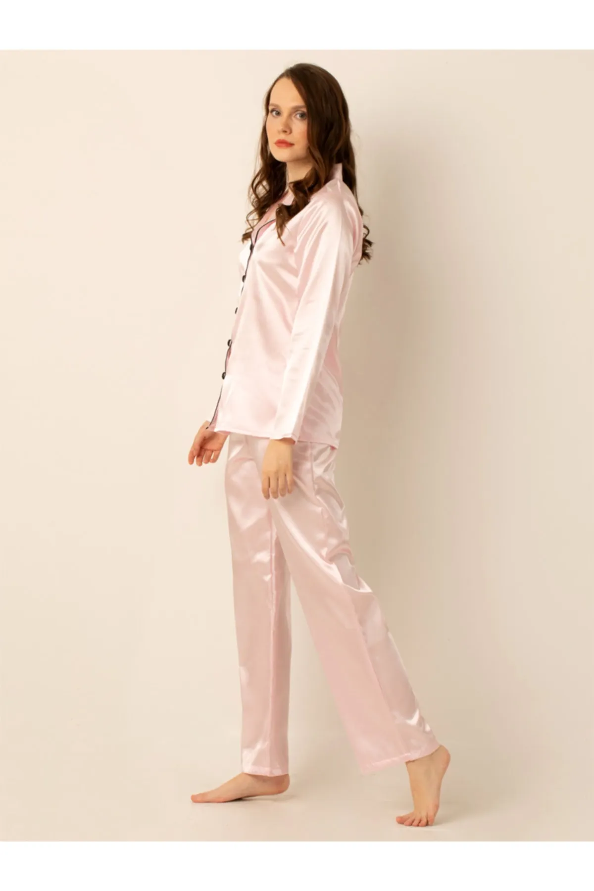 Doremi  Langärmliges Damen-Pyjama-Set aus Satin