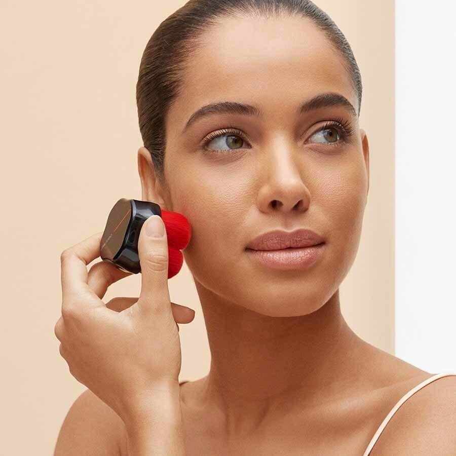 Shiseido Hanatsubaki Hake Facial Smoothing Brush