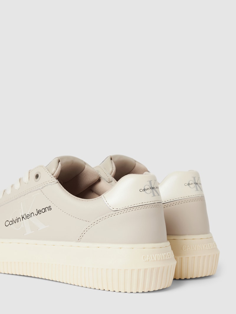 Sneaker mit Label-Print in beige