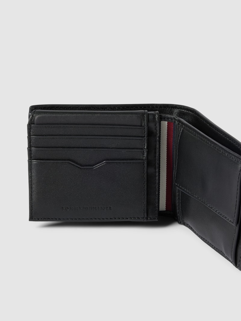 Portemonnaie mit Label-Schriftzug Modell 'CENTRAL' in schwarz