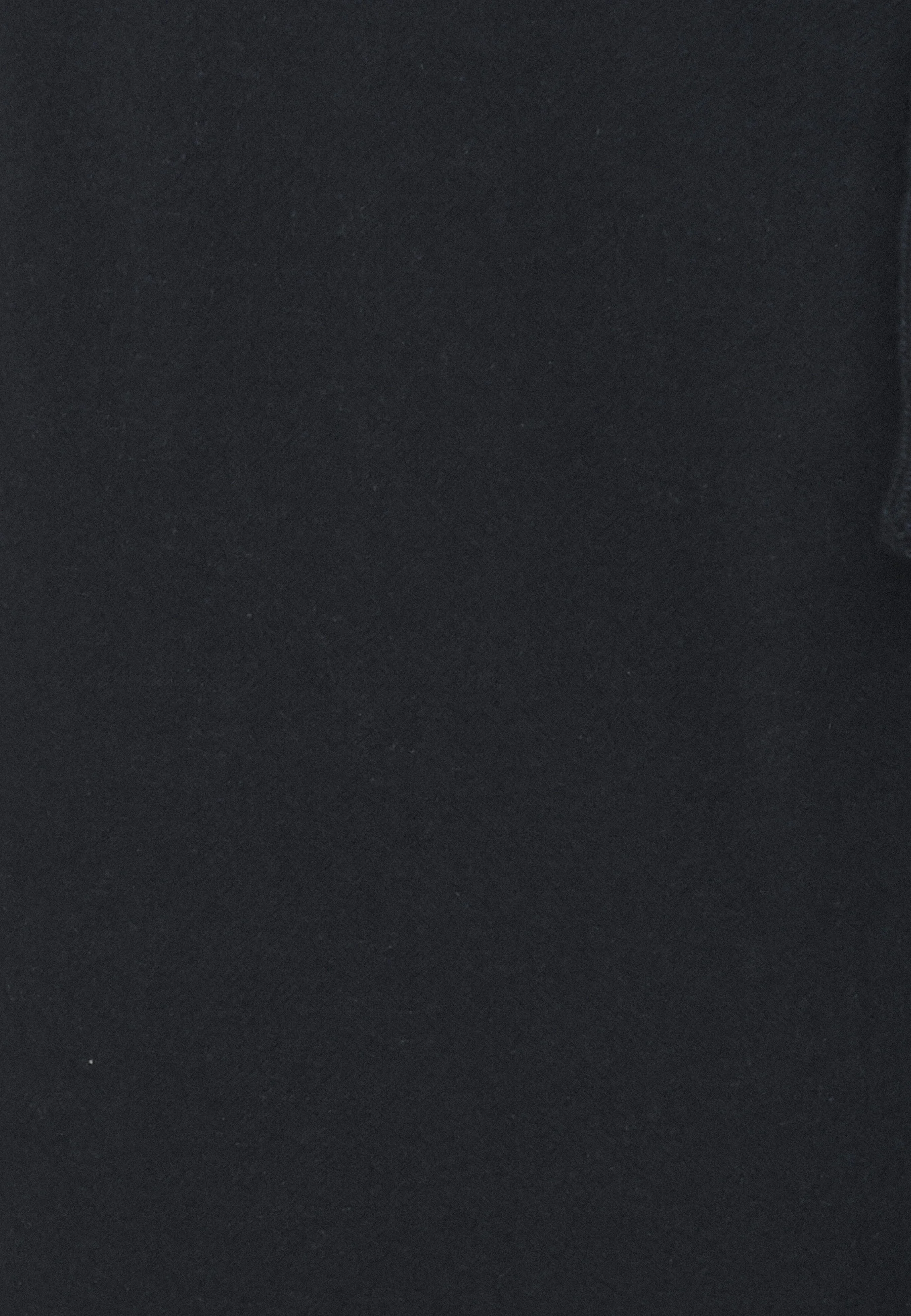 Pantalones capri Kaffe Curve - Pantalones cortos