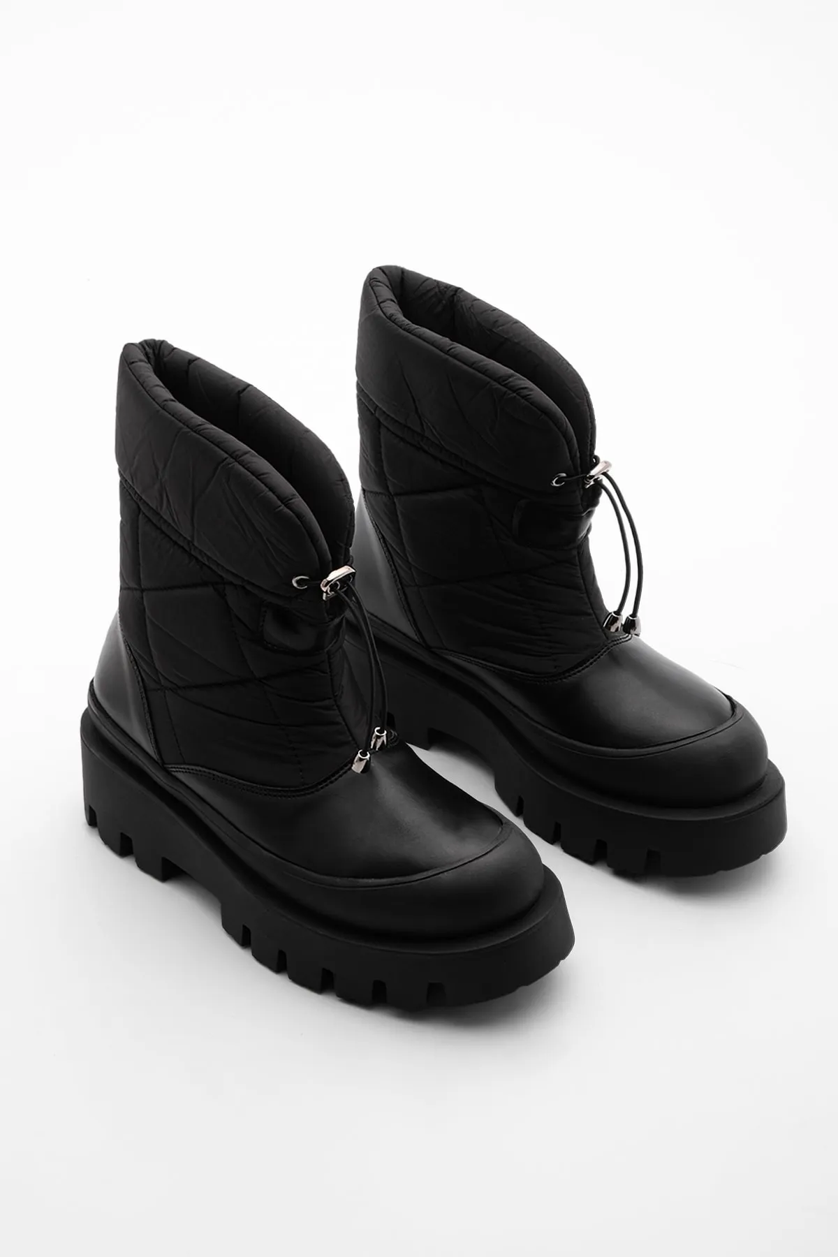 Marjin  Damen-Schneestiefel mit dicker, gezackter Sohle, Forlen schwarz
