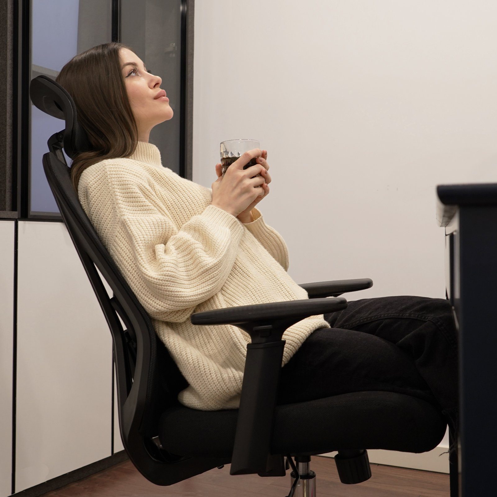Durrafy Chefsessel Bürostuhl,Ergonomische Bürostühle,Schreibtischstuhl,Computerstuhl, Drehstuhl, Wippfunktion von 90° bis 130°, 150kg belastbar, leise Rolle