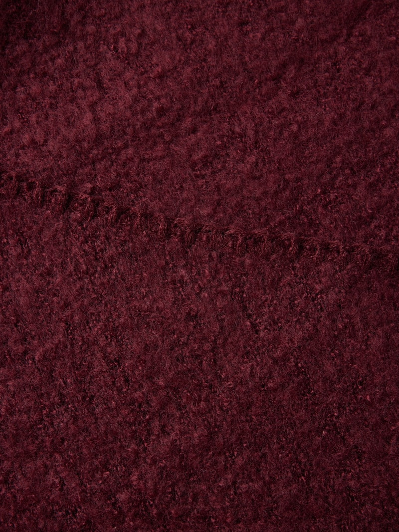Schal in Strick-Optik Modell 'PYRON' in bordeaux rot