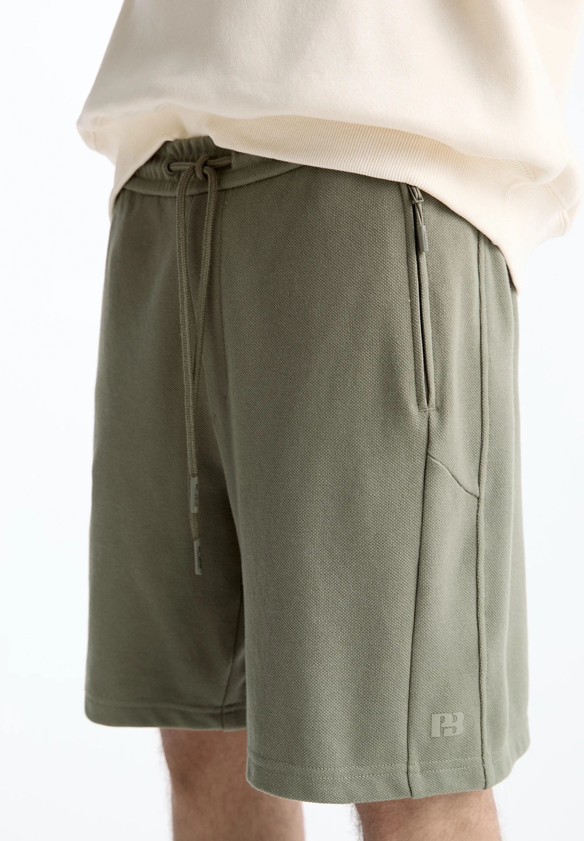 PULL&BEAR JOGGER - BERMUDA - Pantalón deportivo