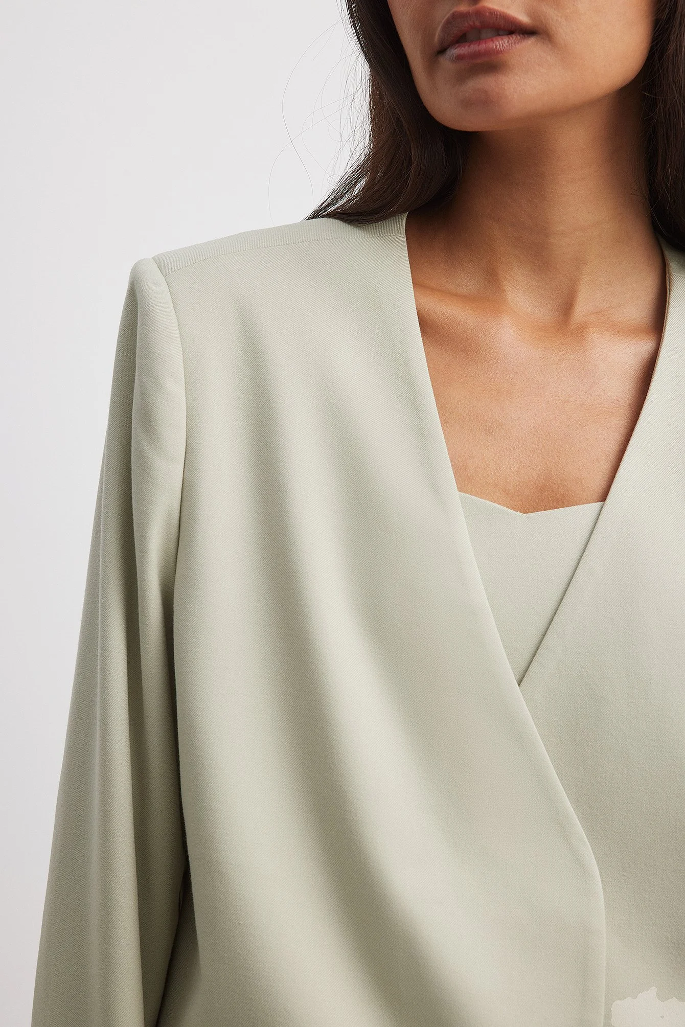 Blazer mit einem V-Ausschnitt
