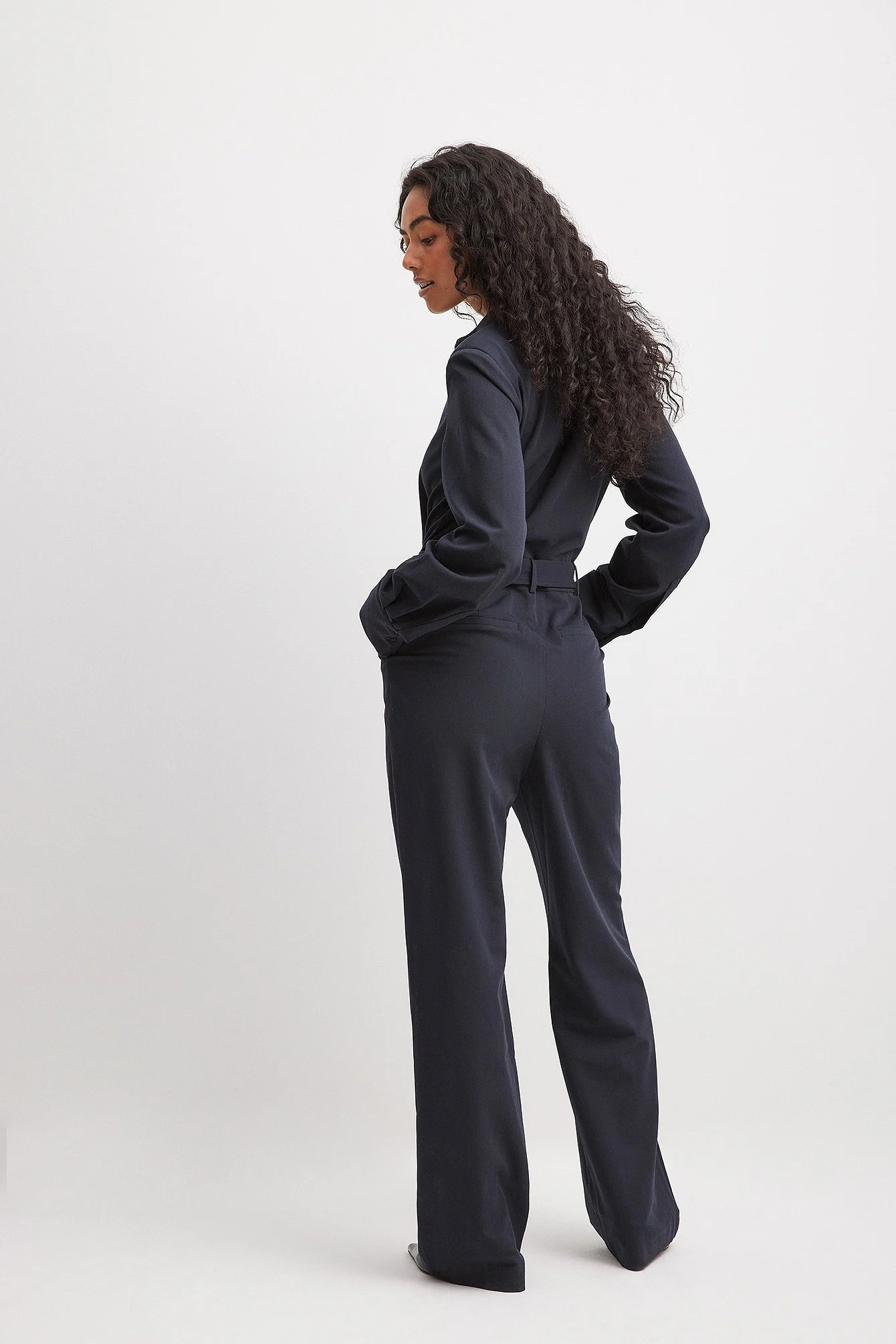 Jumpsuit mit betonten Schultern
