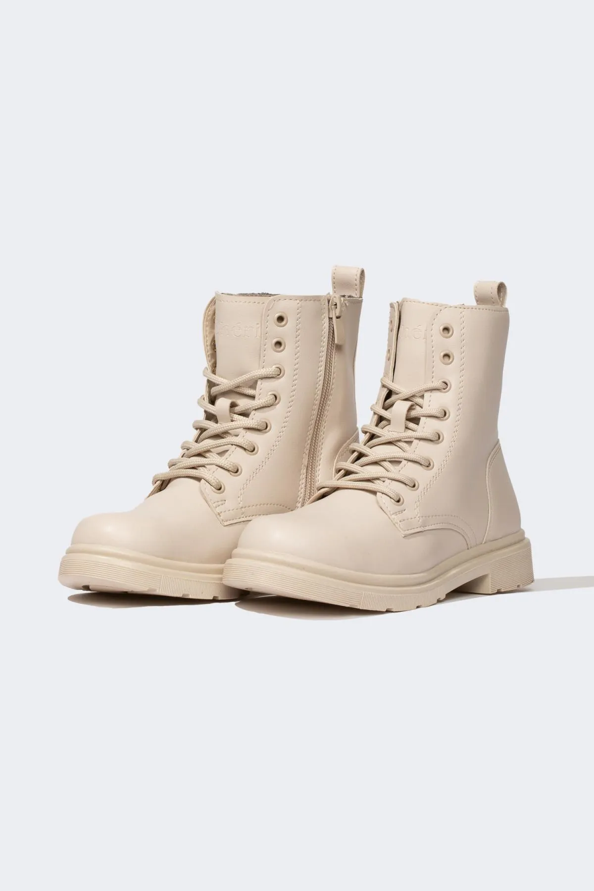 DeFacto  Mädchenstiefel aus Kunstleder mit Schnürung und Reißverschluss und hoher Sohle A7183a823wn