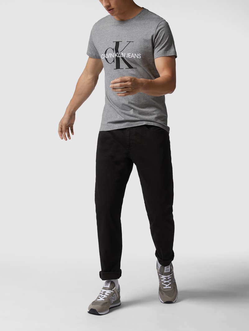 Regular Fit Jeans mit Stretch-Anteil Modell '502™' in schwarz
