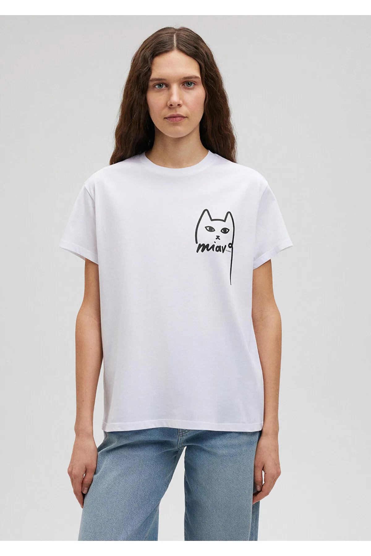 Mavi  Istanbul-T-Shirt mit Katzenmuster, reguläre Passform / normaler Schnitt 1610225-620
