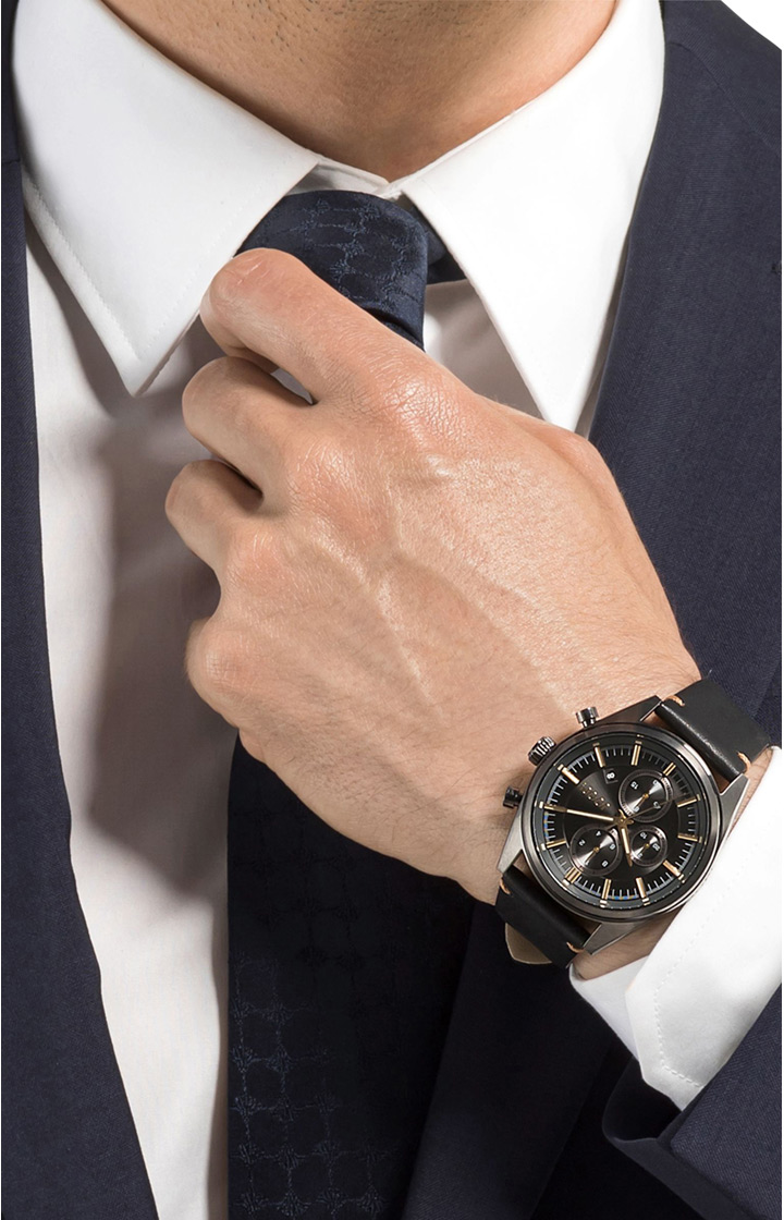 Herrenuhr in Schwarz