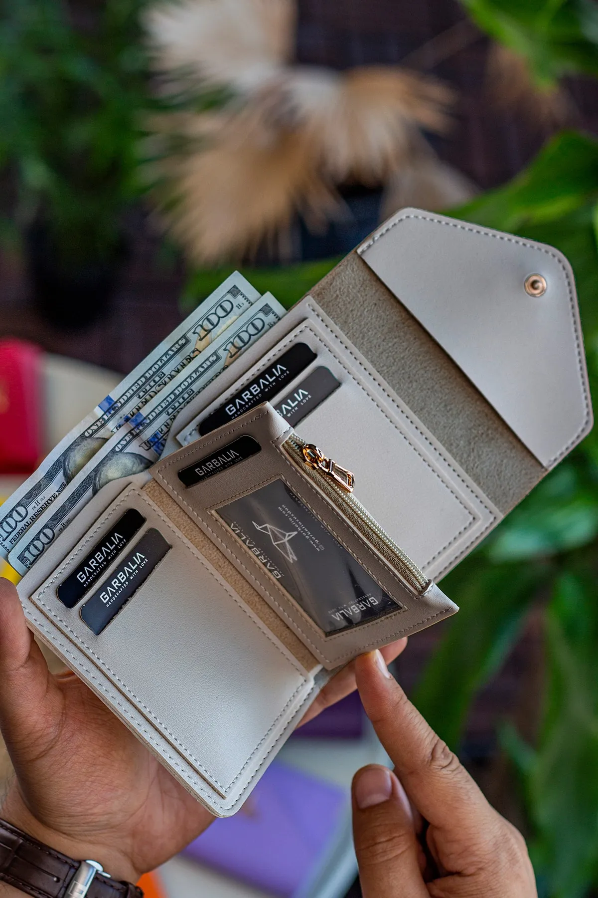 Garbalia  Columbia Mini-Geldbörse aus veganem Leder in Beige mit Münzfach und losem Kartenhalter