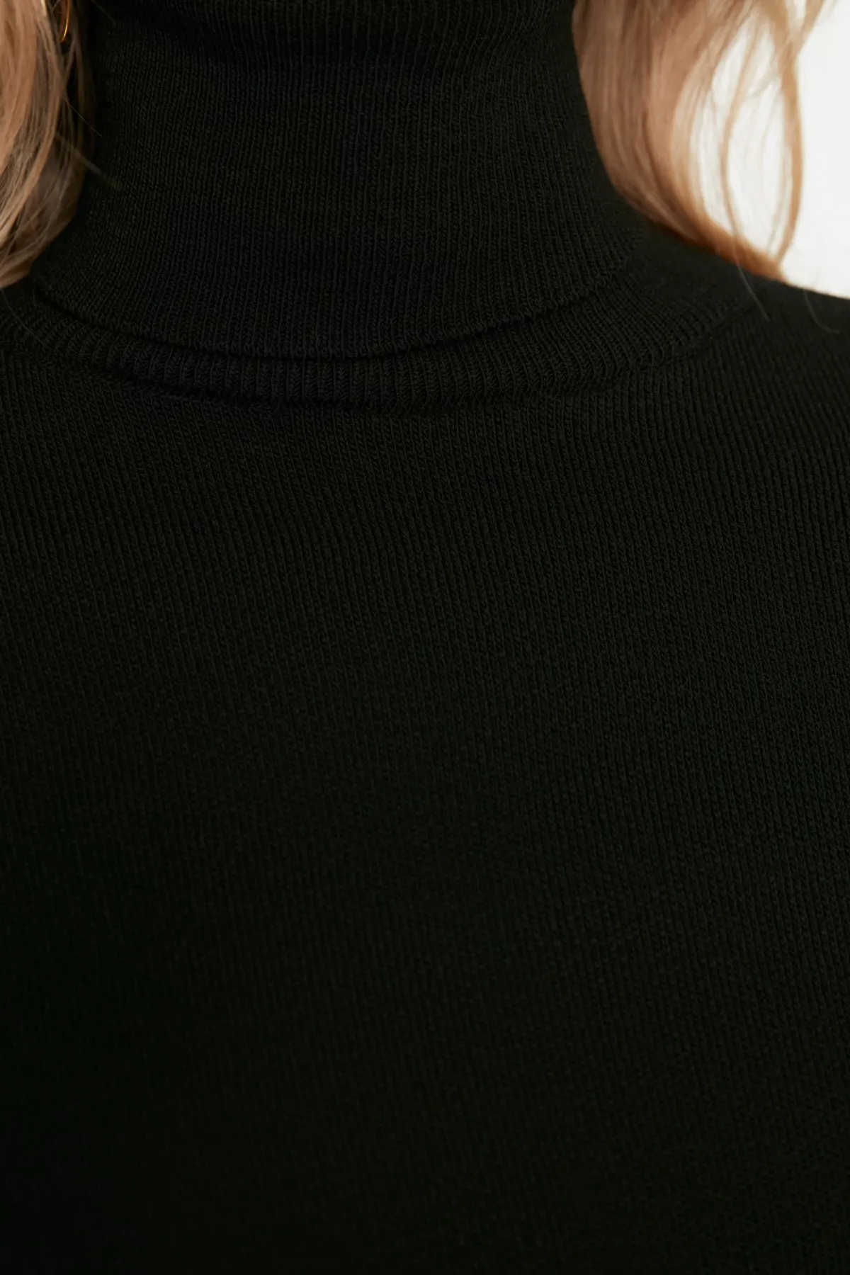 Trendyol Collection  Schwarzer Basic Rollkragenpullover TWOAW21KZ0485
