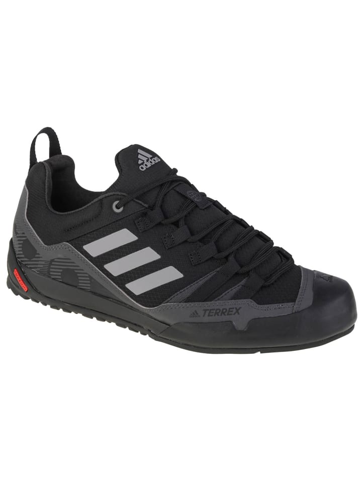 adidas Performance adidas Terrex Swift Solo in Schwarz günstig kaufen