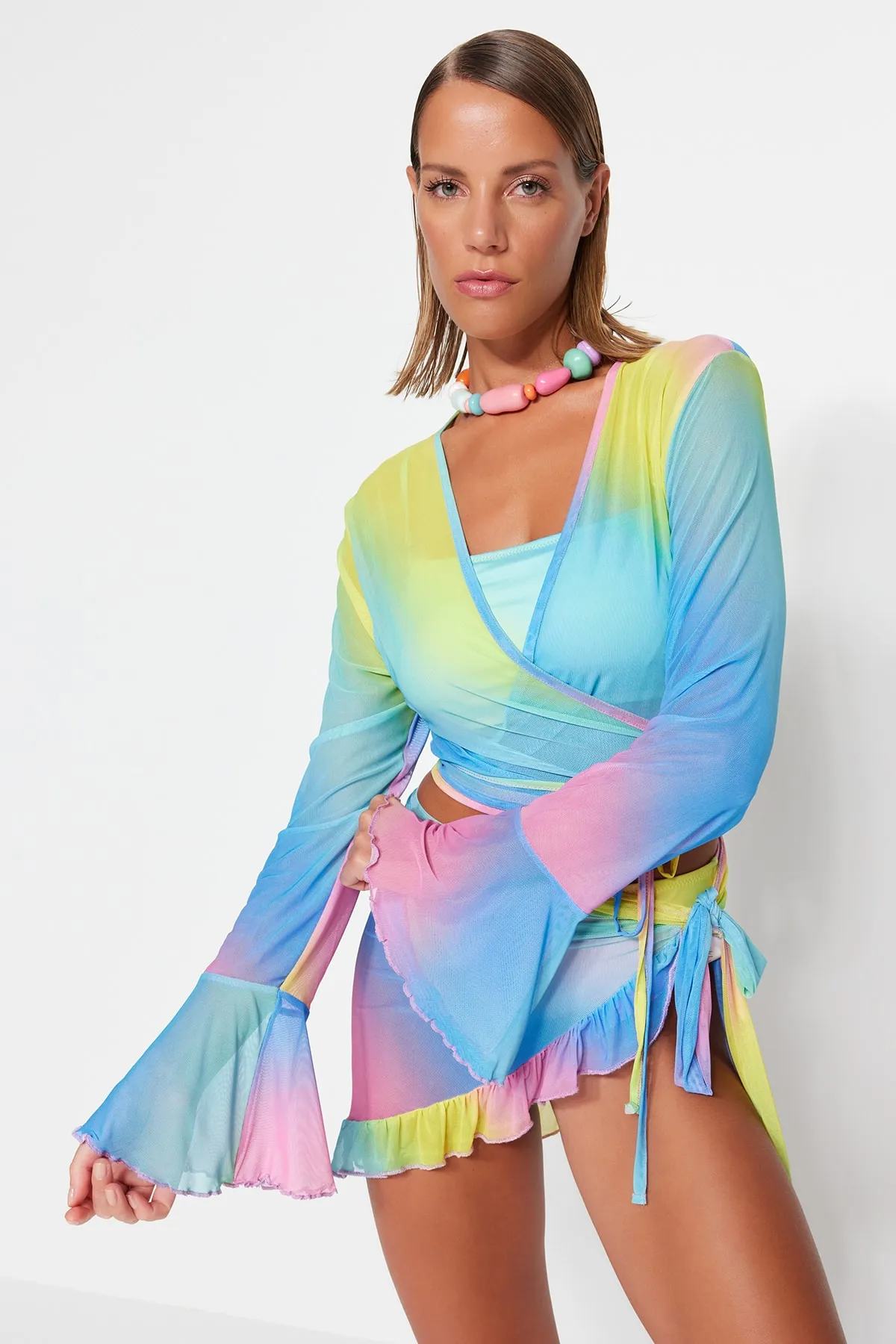 Trendyol Collection  Gestricktes, gebundenes Netzblusenrock-Set mit Farbverlaufsmuster TBESS23AU00034