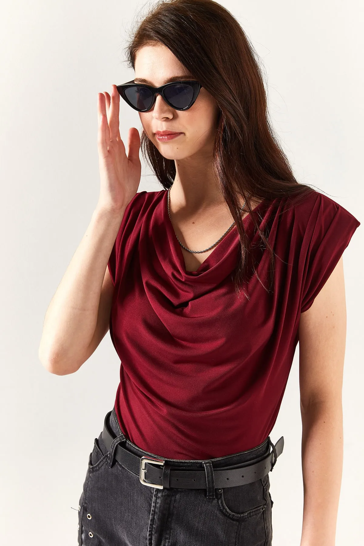 Olalook  Damen-Bluse mit gepolstertem Kragen in Weinrot BLZ-19002217