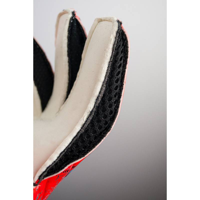 Reusch Attrakt Grip Torwarthandschuhe
