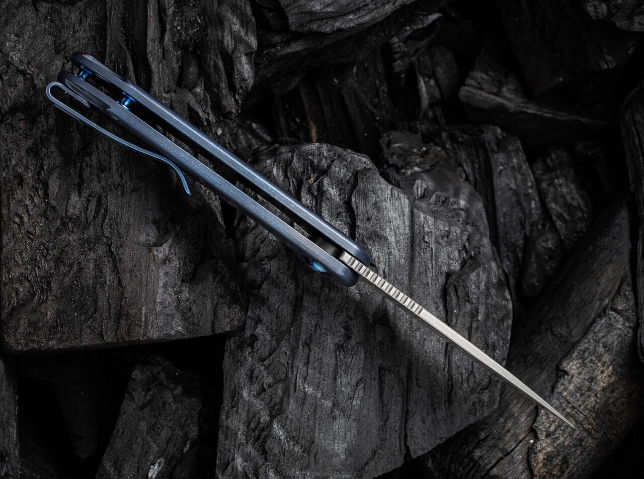 Elementum Titanium Blue