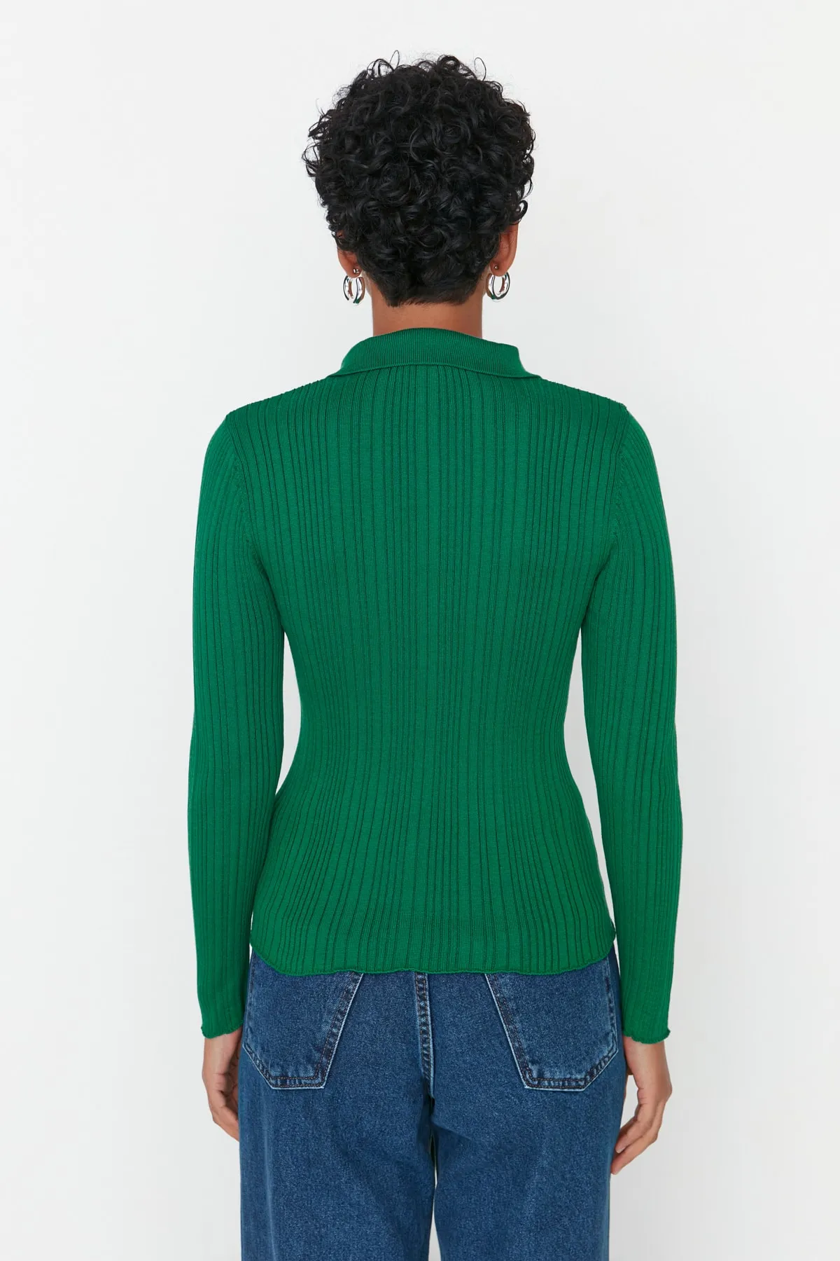 Trendyol Collection  Smaragdgrüner gerippter Strickpullover mit Polokragen TWOAW21KZ0773