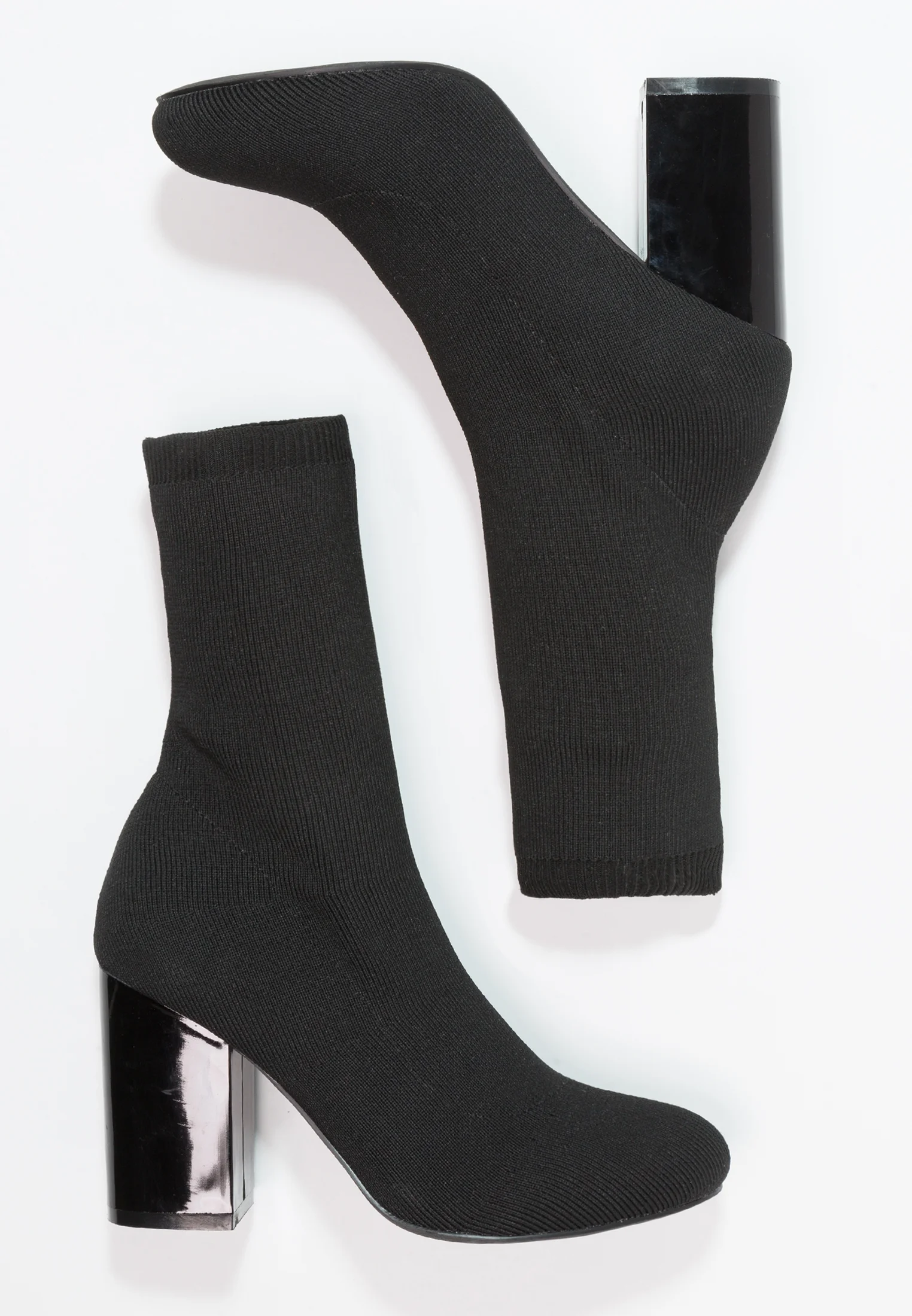 Botines de tacón par e impar