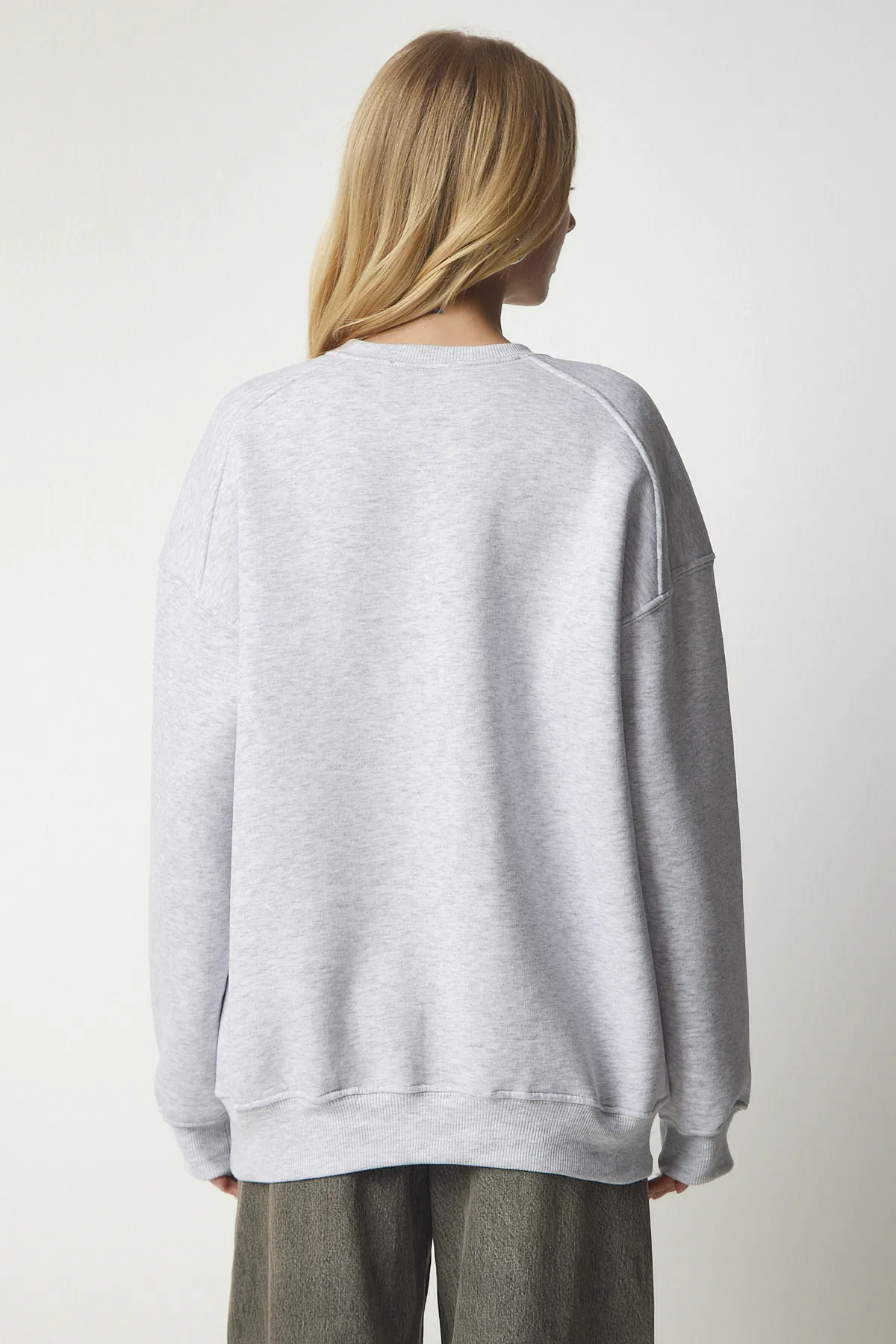 Happiness İstanbul  Grau meliertes Oversize-Sweatshirt mit Reliefmuster für Damen MC00232