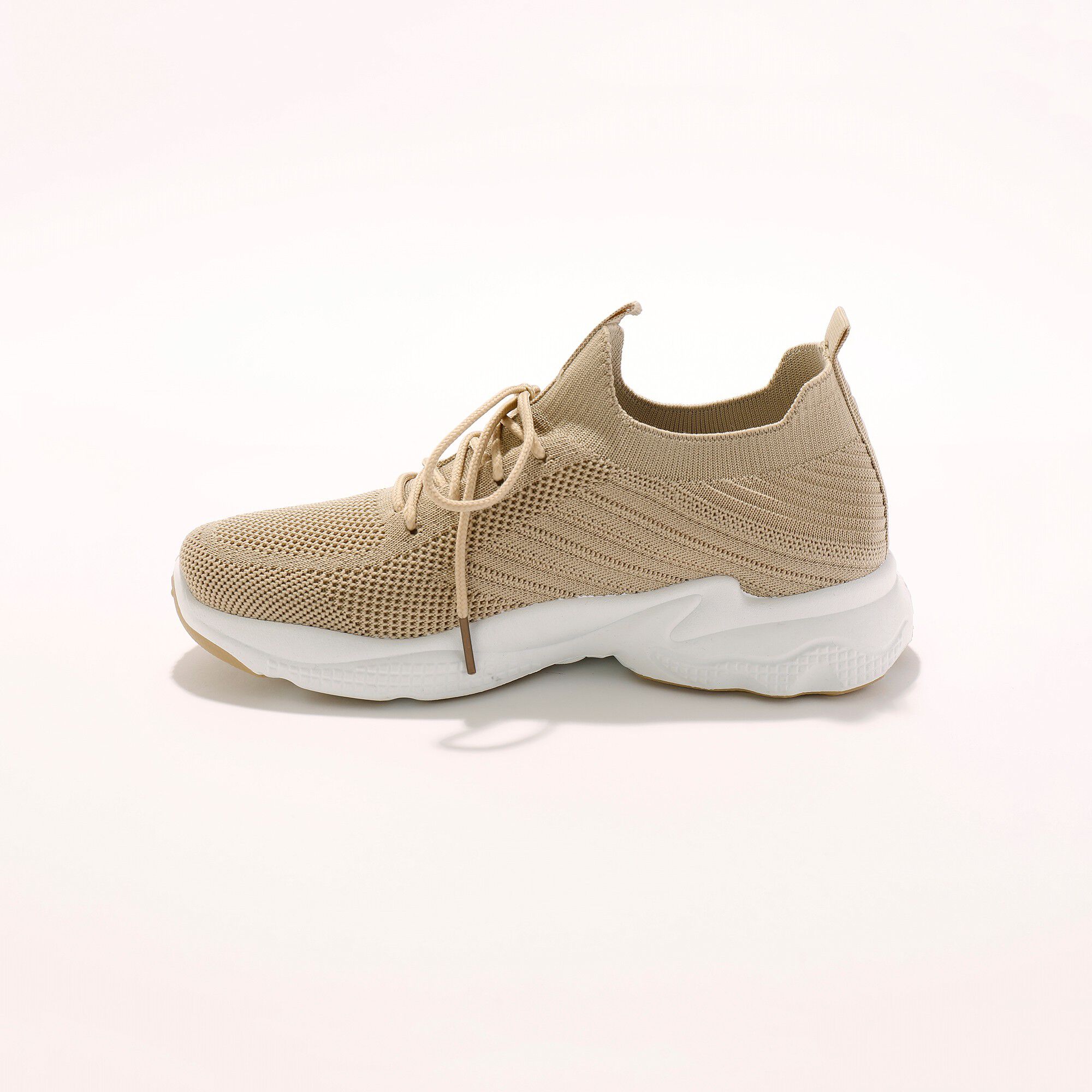 Baskets de sport légères à lacets