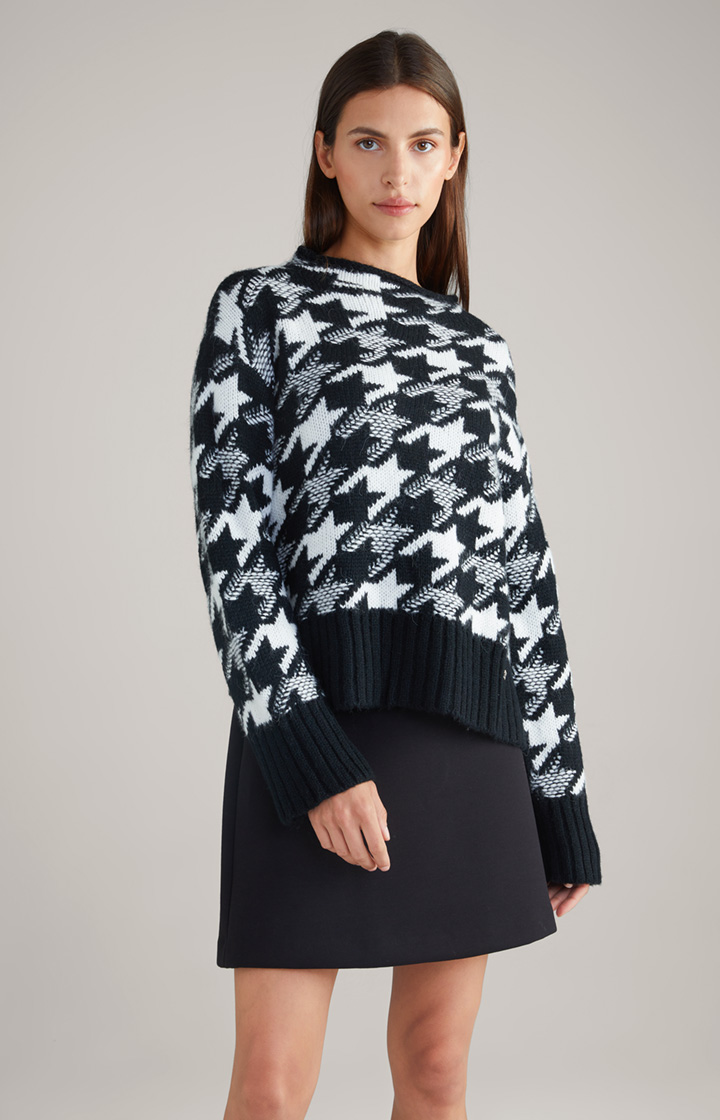 Wool-Blend-Strickpullover in Schwarz/Weiß gemustert
