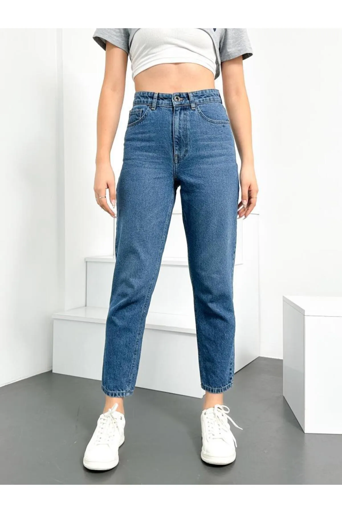 HLT JEANS  Hellblaue Lycra Mom Jean für Damen, hohe Taille, dehnbare Jeanshose, Anna Model