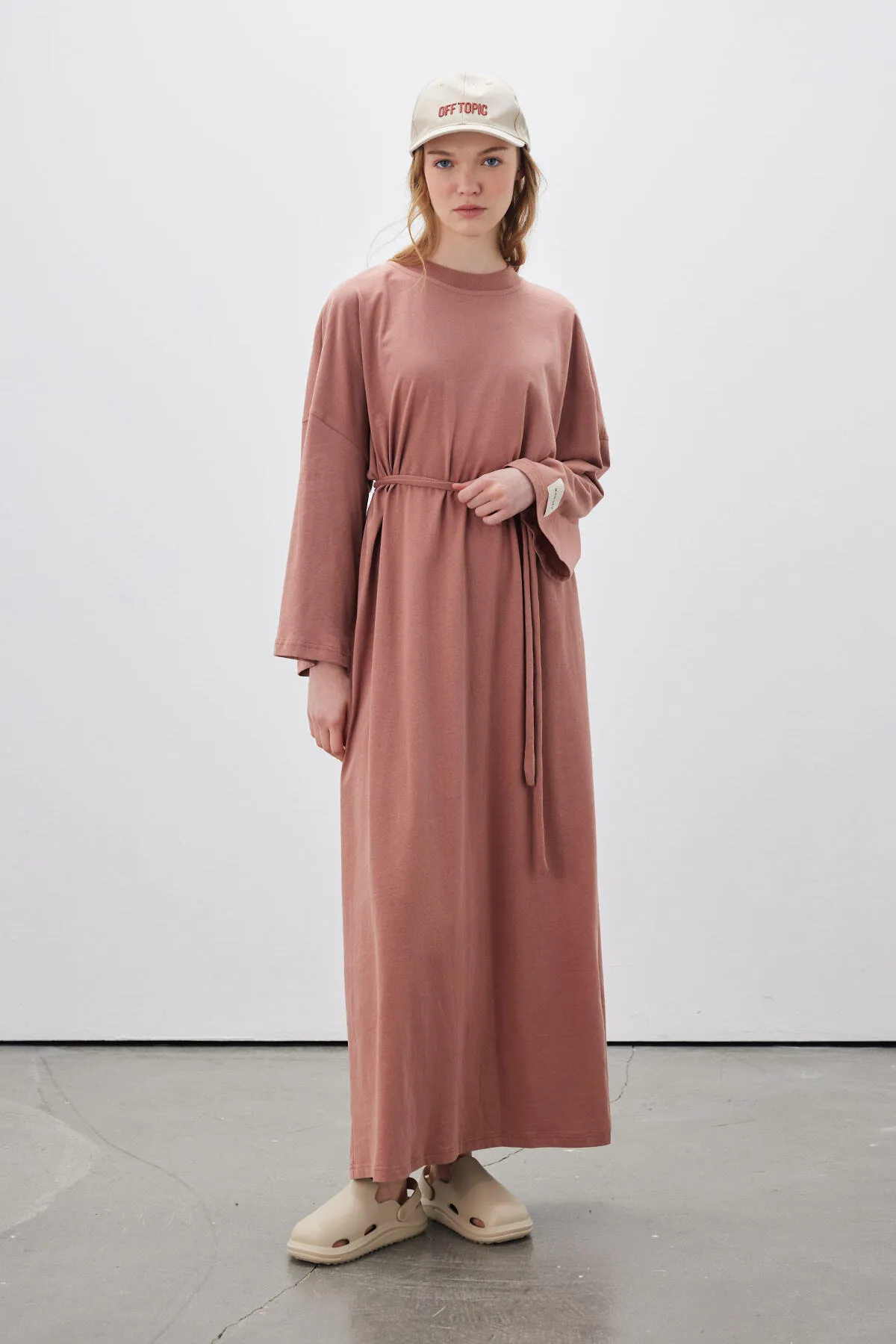 Manuka  Übergroßes langes bequemes Kleid Dusty Rose